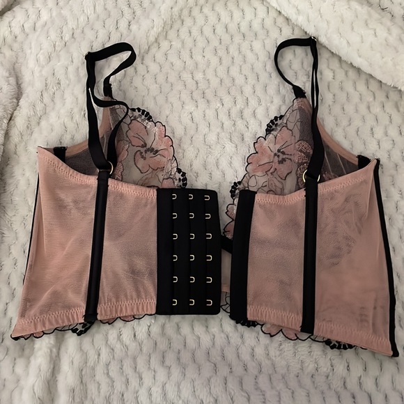 Victoria secret Lightly-Lined Quarter cup bra - Picture 2 of 4